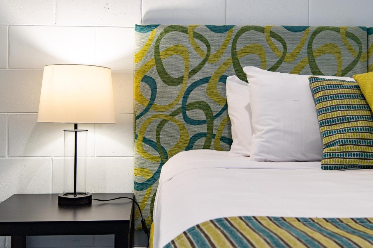 Airlie Sun & Sand Accommodation #2 에일리비치 외부 사진